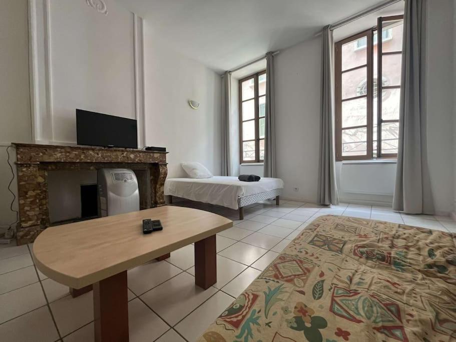 Le Monnai Apartman Nîmes Kültér fotó